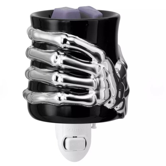 Scentsy Skeleton Hand Plug-In Warmer | NIB | Halloween - Picture 1 of 4